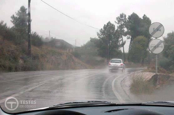Pergunta IMT: Ao diminuir a velocidade a distância de paragem: