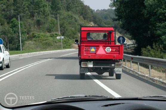 Pergunta IMT: O veículo que transita à minha frente, está obrigado a ter matrícula?