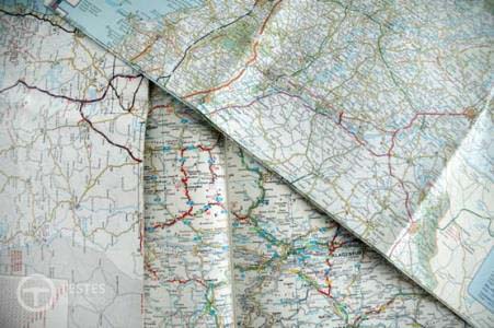 Pergunta IMT: A consulta de um mapa de estradas pelo condutor e com o veículo em movimento: